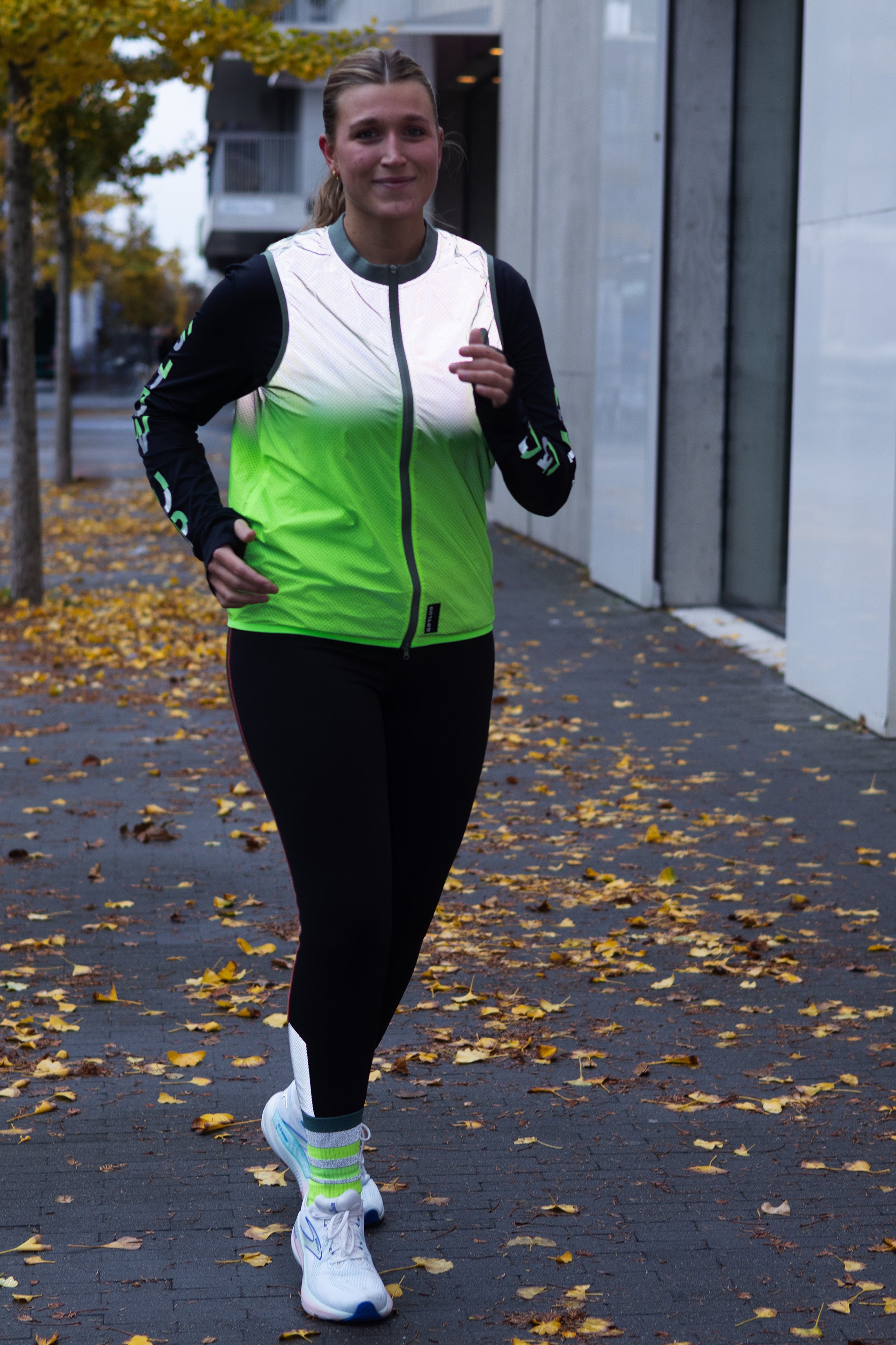 Andreas | Green reflective