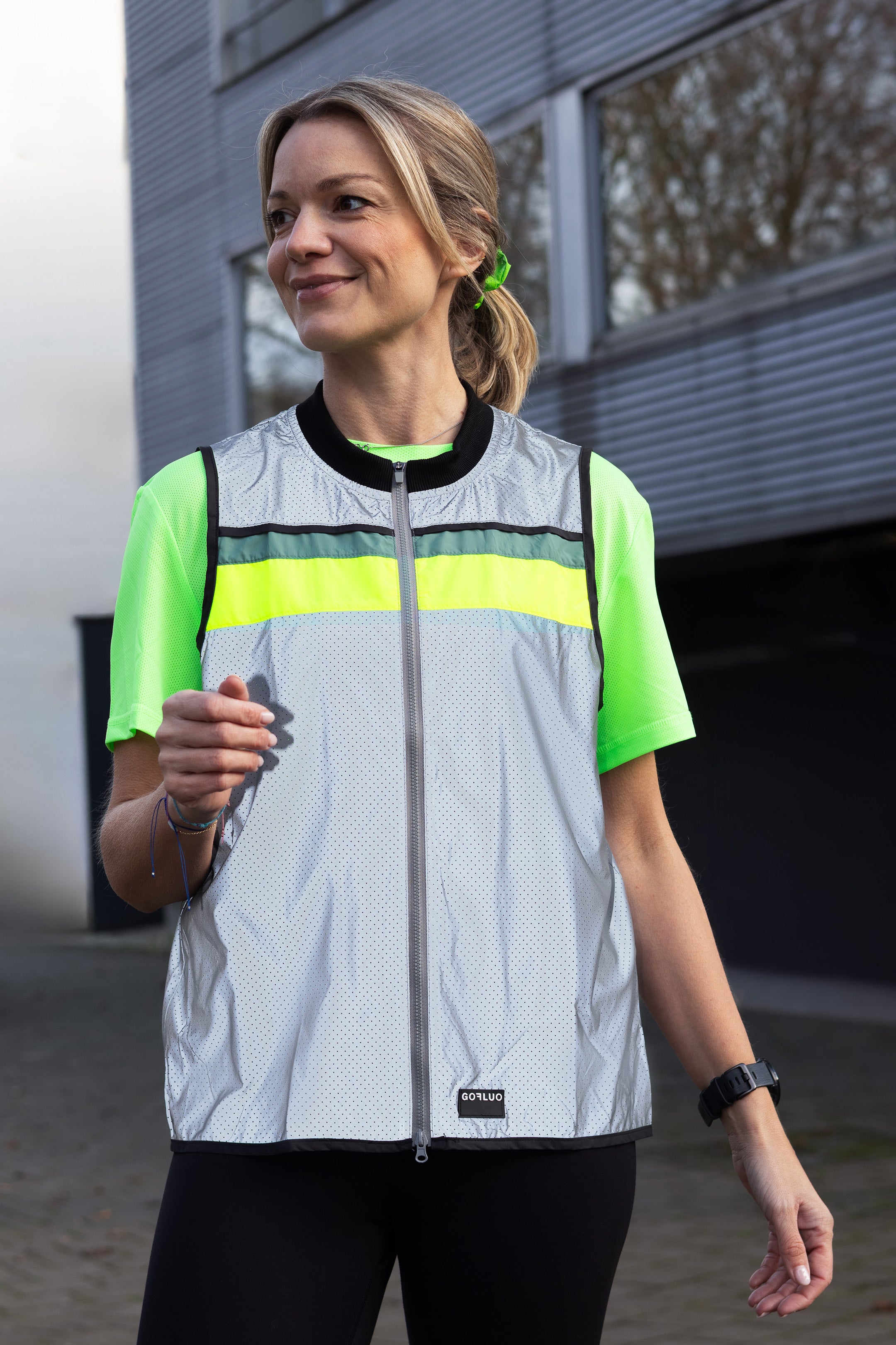 Roman | Grey reflective