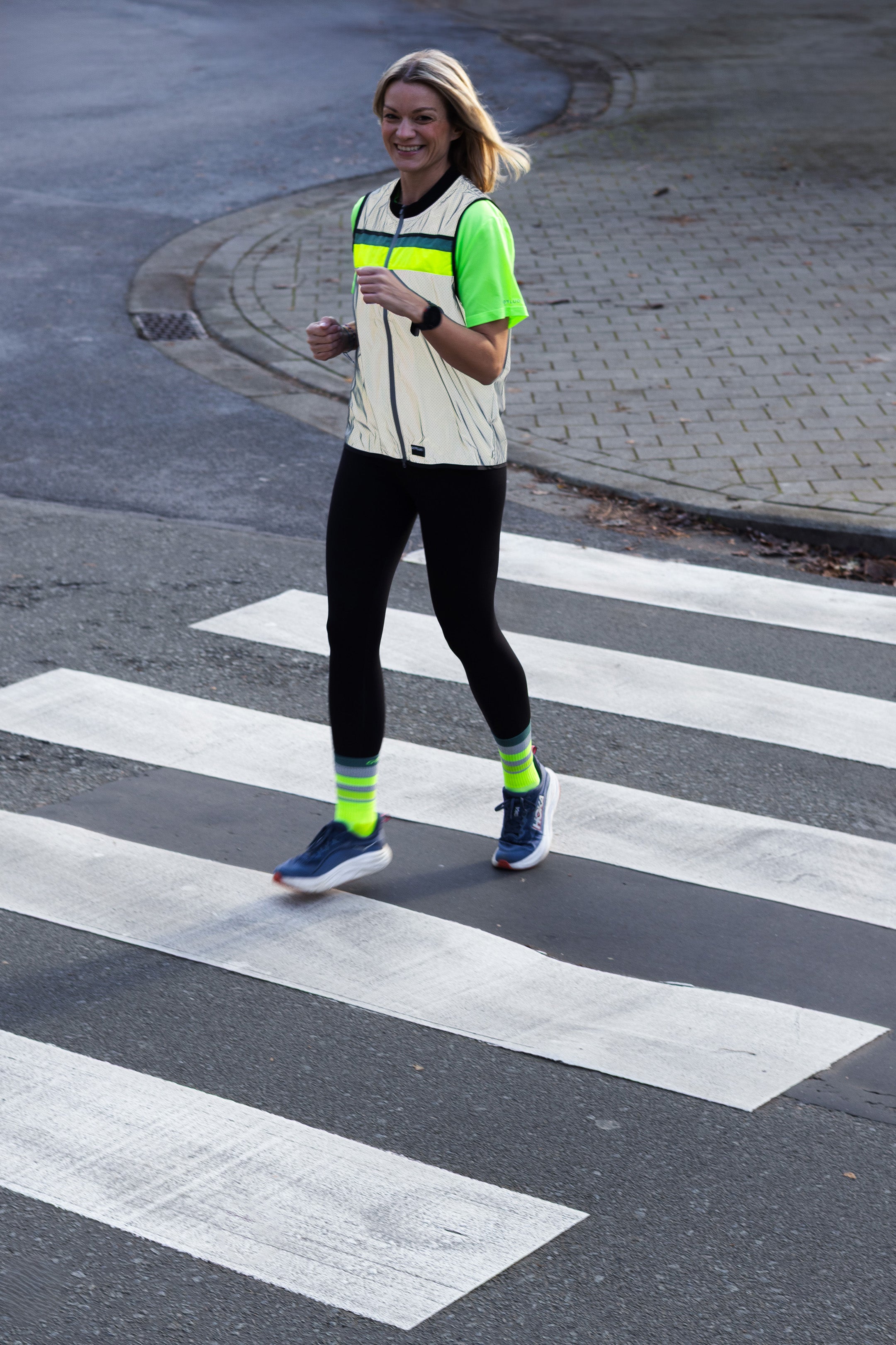 Roman | Grey reflective